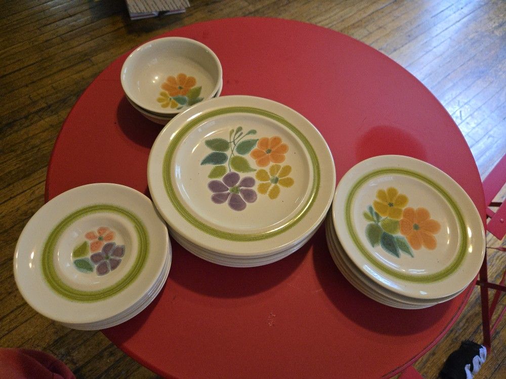 Francisco Earthenware Vtg Florida 17 pieces