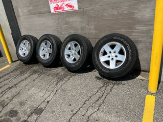 2014 jeep wrangler wheels and tires