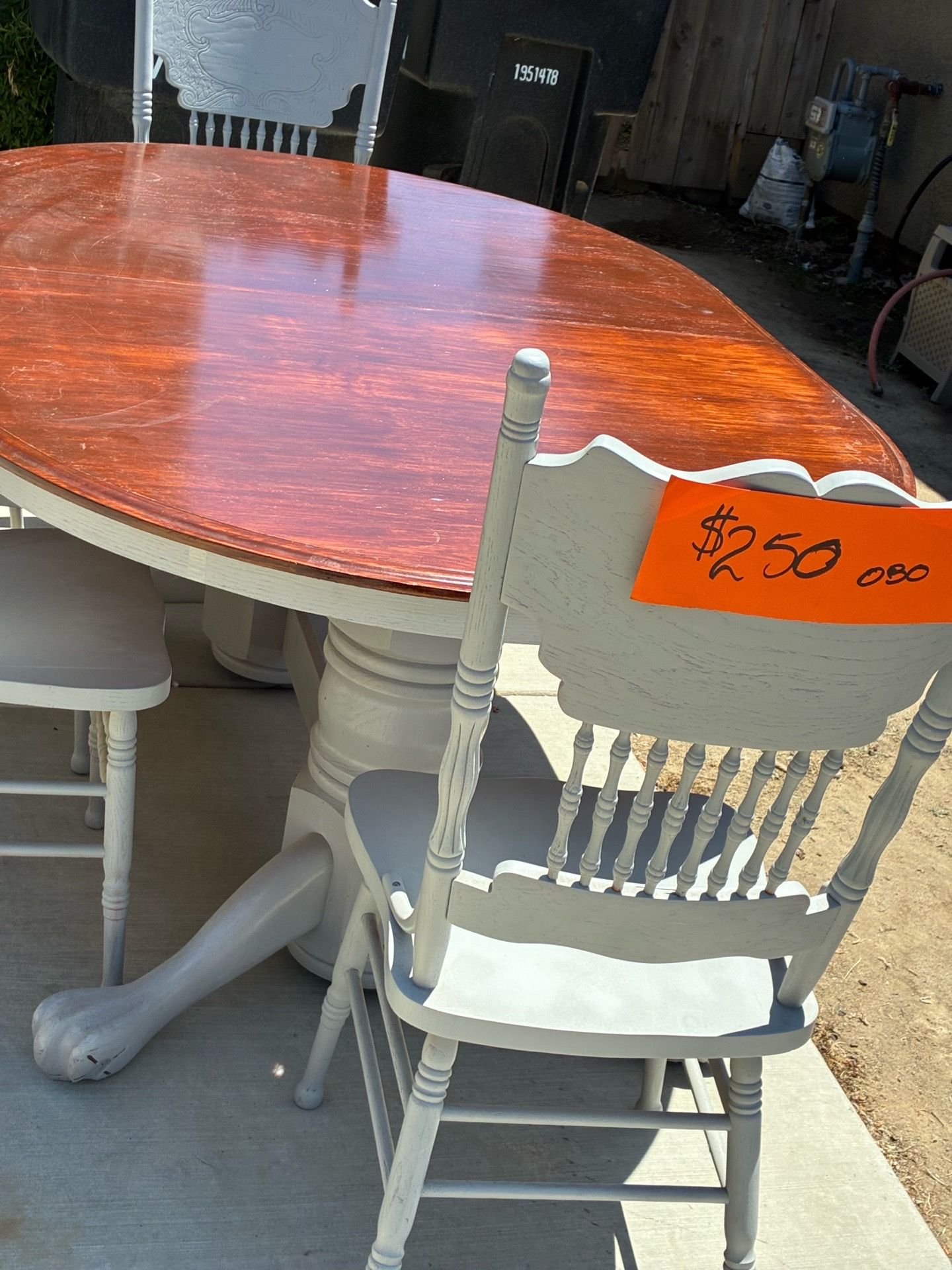 Oak Dining Table with 6 chairs