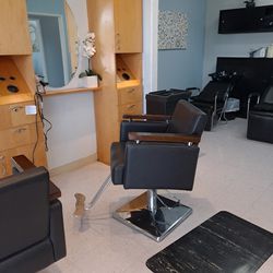 4 Hair Salon Chairs
