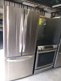 30 wide L/G  refrigerator stainless steel everything works good 💯