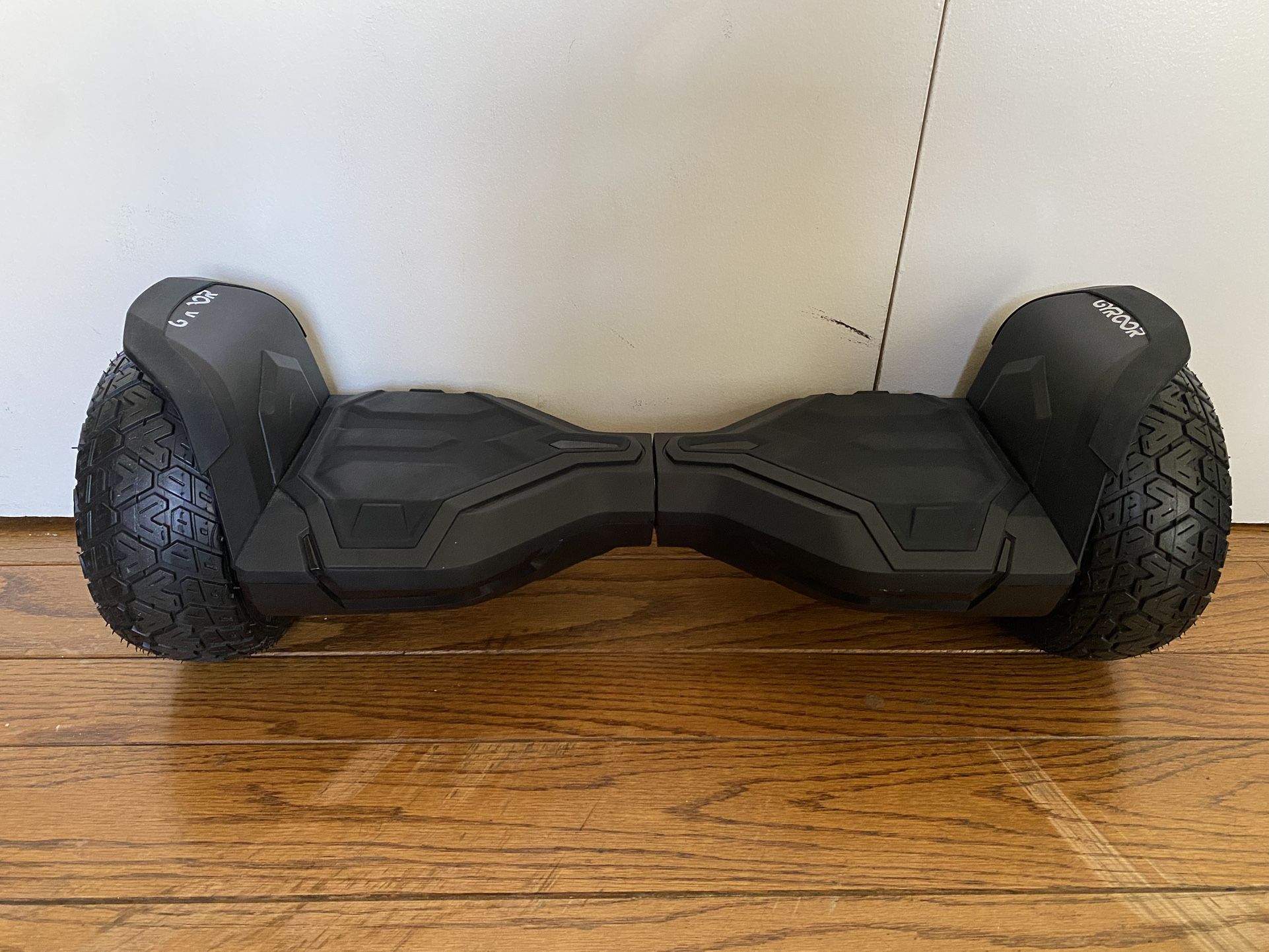 Gyroor Off roaring hoverboard