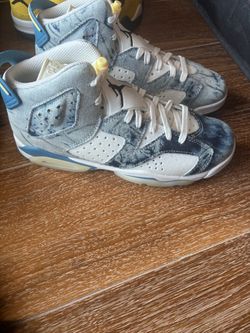 Jordan retro Jean wash brand new! Never worn size 7