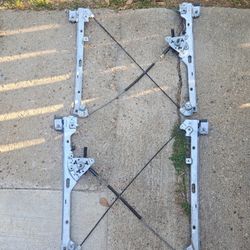 Manual window tracks