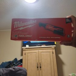 Milwaukee 2/8 M12 Ratchet
