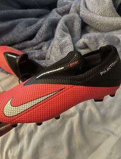 nike phantom cleats