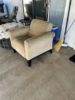 Accent chair