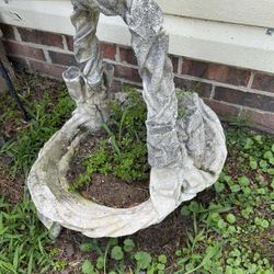 Cement plant holder