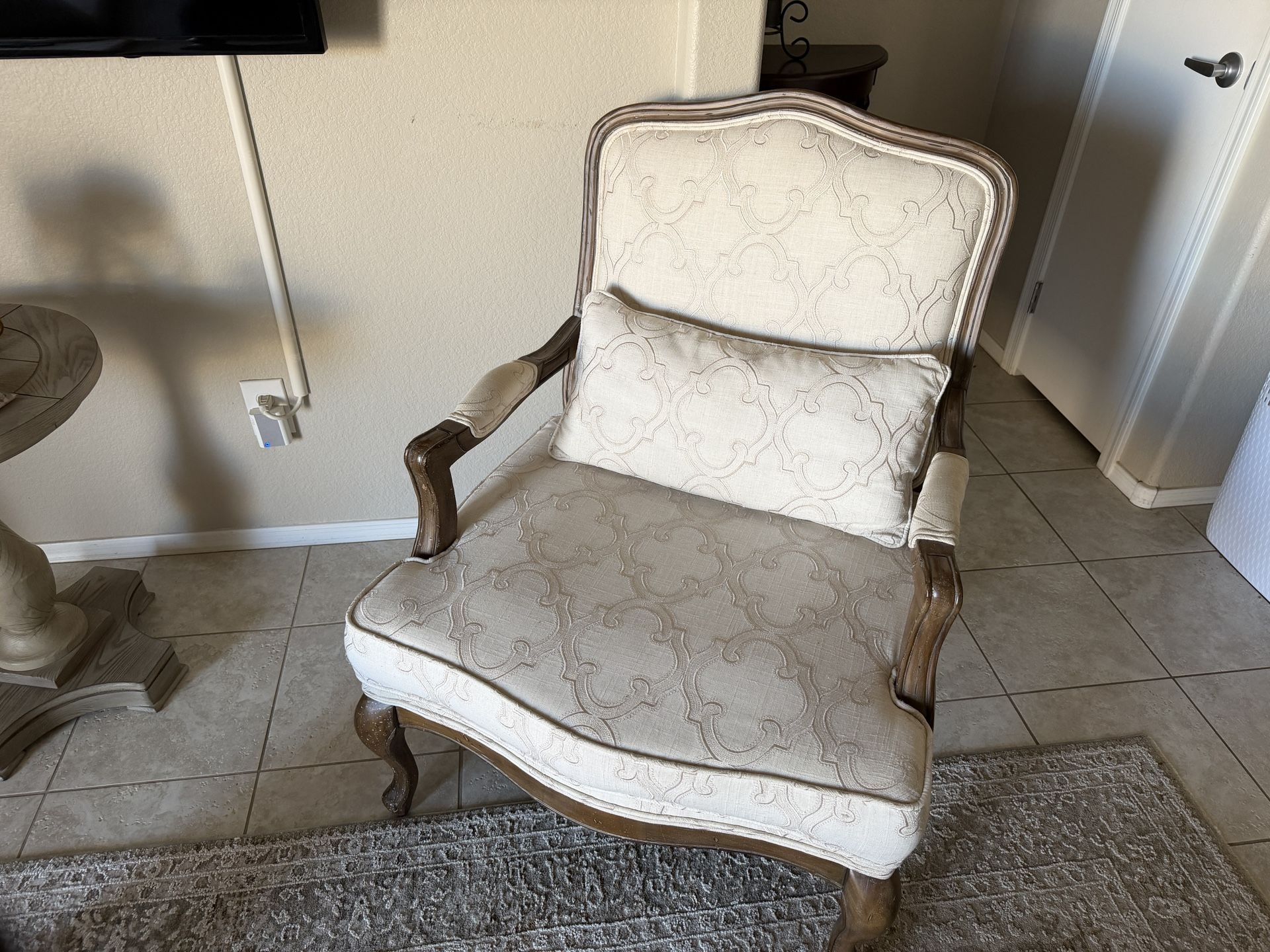 Couch And Two Chairs With Coffee Table And End Table