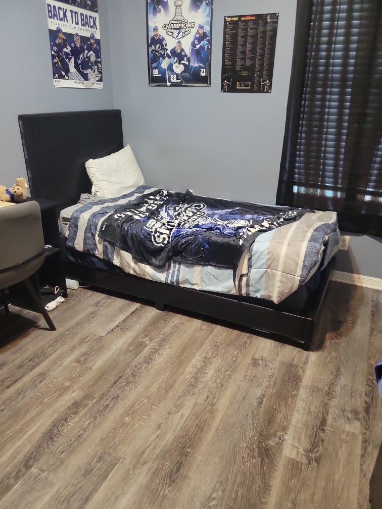 Twin Bed With Mattress And Box Spring
