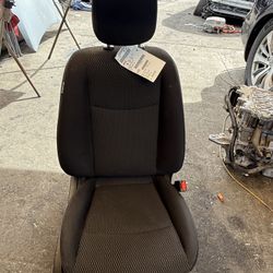 Nissan Leaf 2013 Front Seat Passenger Side RH, J402, cloth, manual, heated, bucket 