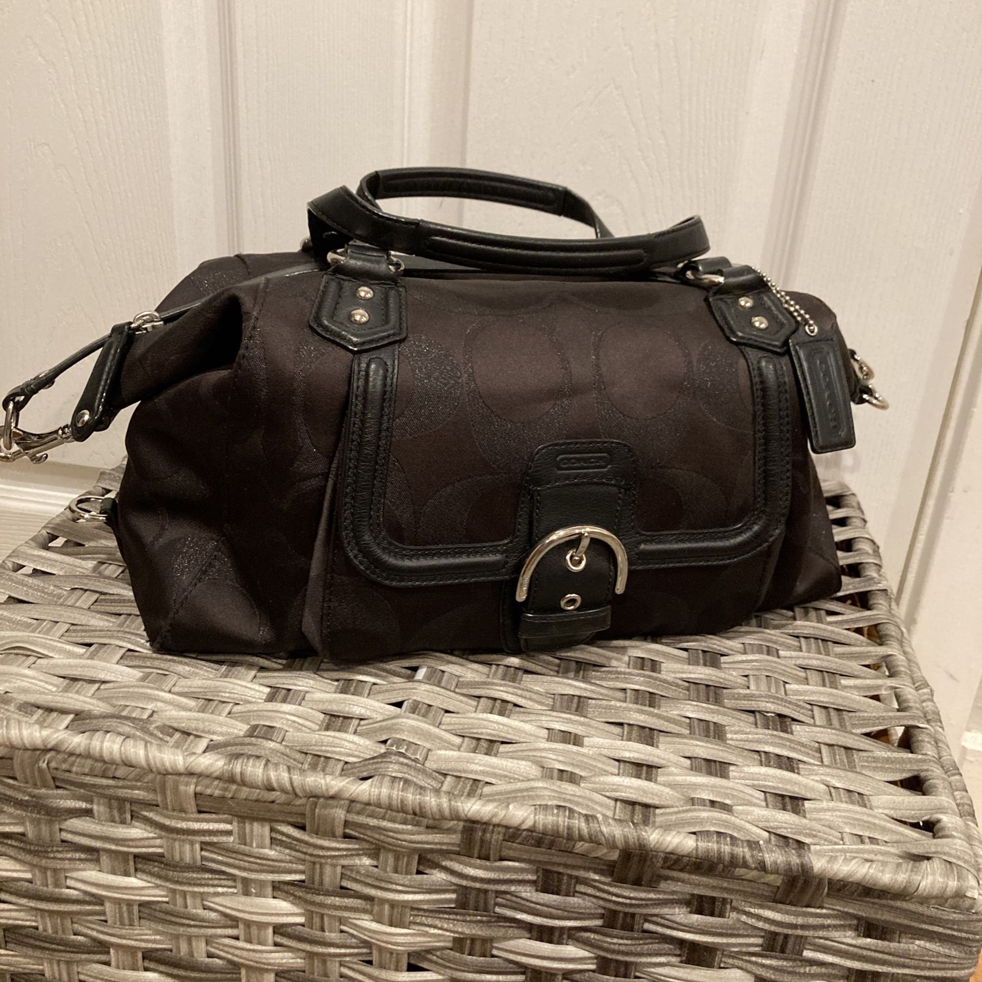 Purses Like New Clothing