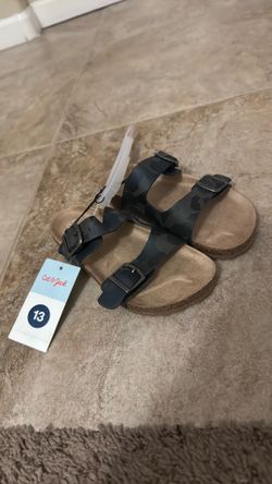 New- Kids Cat & Jack sandals