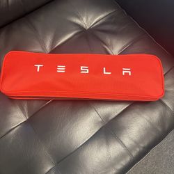 TESLA Roadside Safety Kit