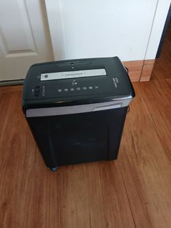 Paper shredder