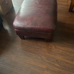 2 Small Couches/Sillones Chicos