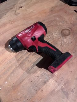 Milwaukee M18 Heat Gun
