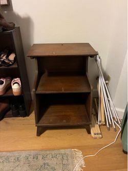 End table/side table/small shelf/nightstand