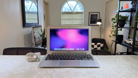 2014 MacBook Air 13inch - MacOS Sonoma