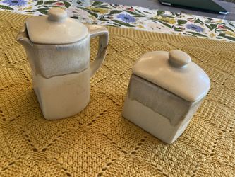 Sugar and creamer set has a nice weight to it