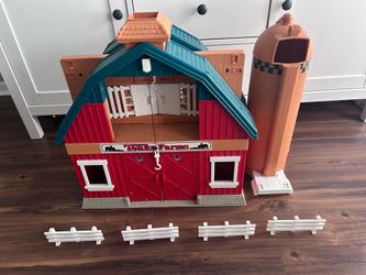 Vintage 1995 Tonka Farms Barn Playset