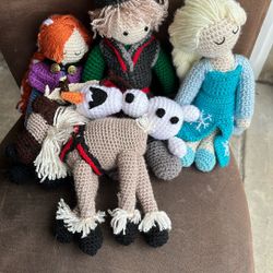 Crocheted Frozen Characters