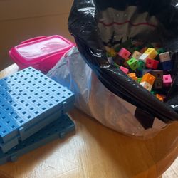 Maths Linking Cubes +1000