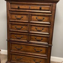 Chest/Dresser