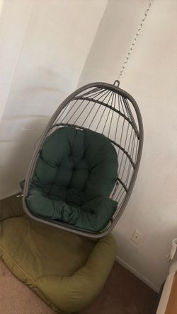 Swinging chair