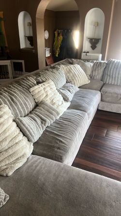 Free 3 piece couch