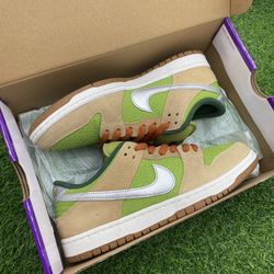 New Nike Dunk Low SB “Escargot” Size 9.5M