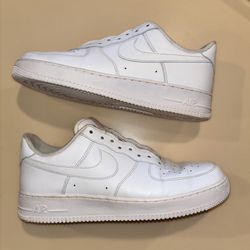 Air Force 1s 10.5