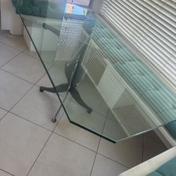 Modern Glass Top Dining Table with Pedestal Base