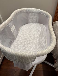 Halo bassinet