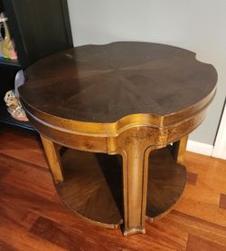 Vintage Mahogany Round End & Side Table