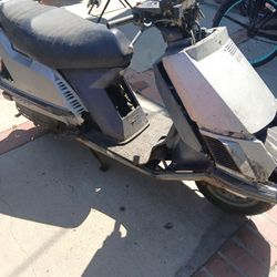 Vintage 1985 Honda Elite 150