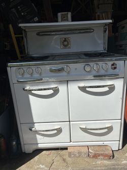 1950’s Wedgewood Stove