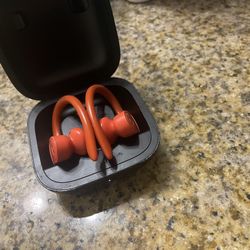 Powerbeats Pro 1 (beats/wireless earbuds) gen 1 