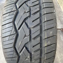 315/30R22 107w Nitto NT420