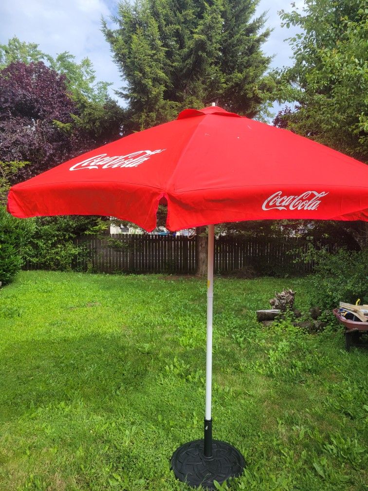 diy paint patio umbrella Let's Spray Paint the Deck Umbrella Fabric!