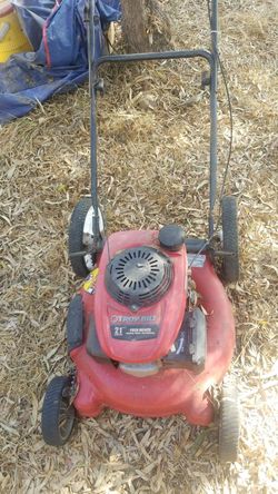 Troy built lawnmower with 21" blade lawn mower