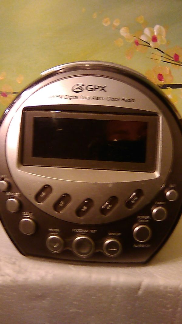 GPX AM/FM Digital Dual Alarm Clock Radio Electrical or Battery for Sale
