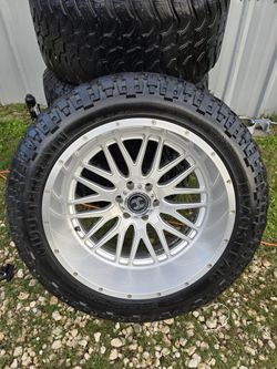 35x12.50R22