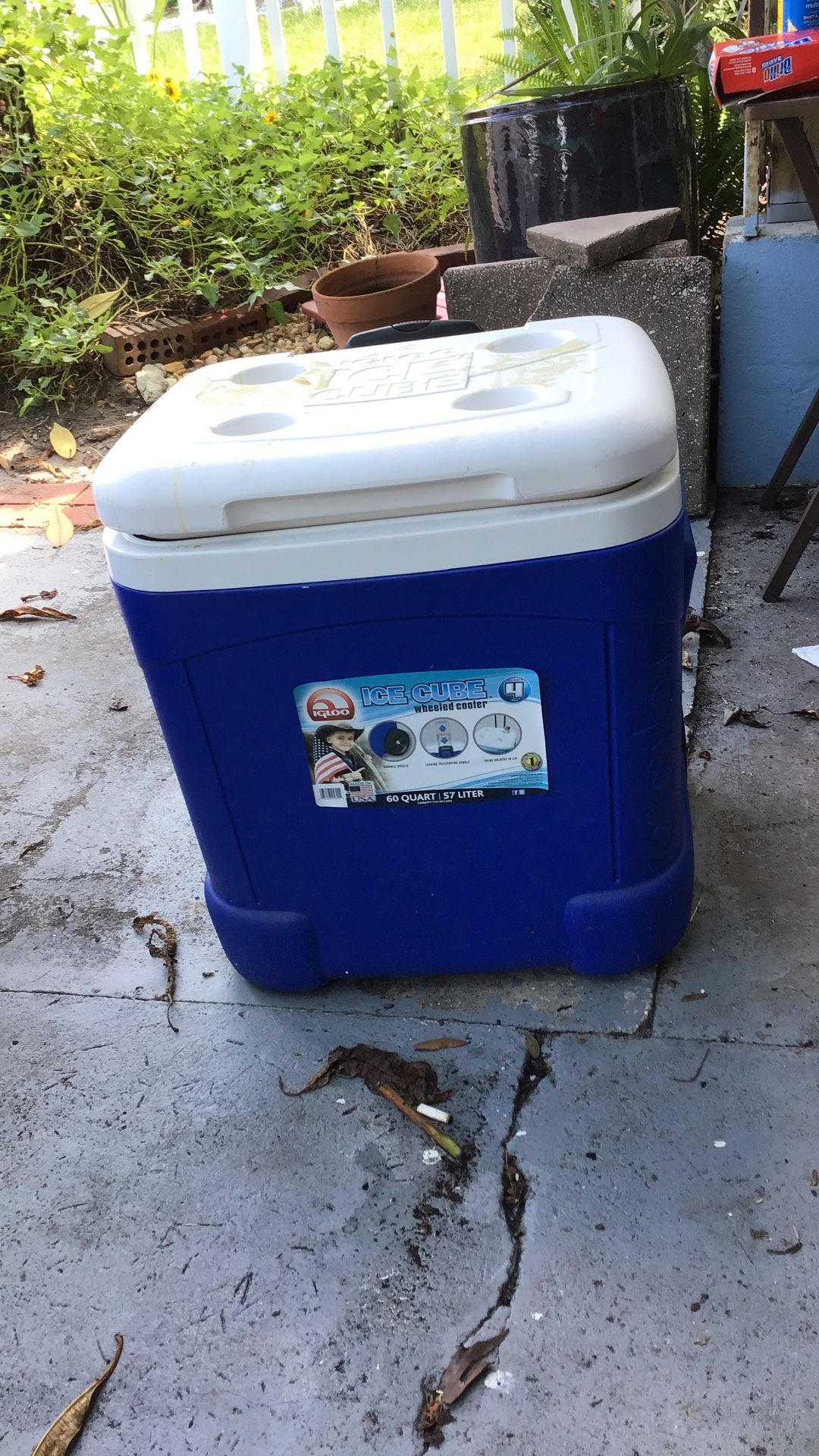 Igloo 60 qt Wheeled Cooler w/ Telescoping Handle