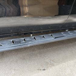 Chevy or gmc side step 2020-2025