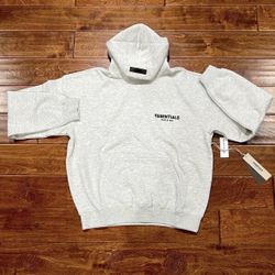 🔥 FEAR OF GOD ESSENTIALS HOODIE – LIGHT OATMEAL – SIZE M (NEW)
