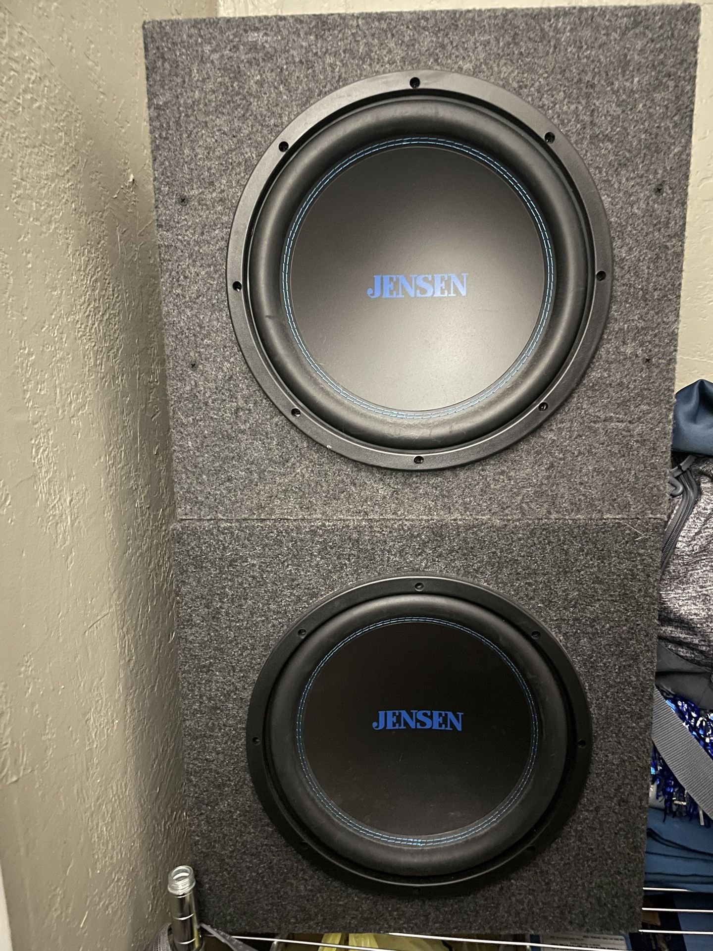 12 Inch Jensen Subwoofer With Box (2) for Sale in Pittsburgh, PA OfferUp