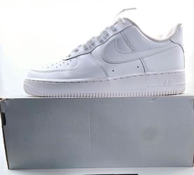 Size 8 Nike Air Force 1 07 Triple White Low Leather Sneakers DQ6935-100