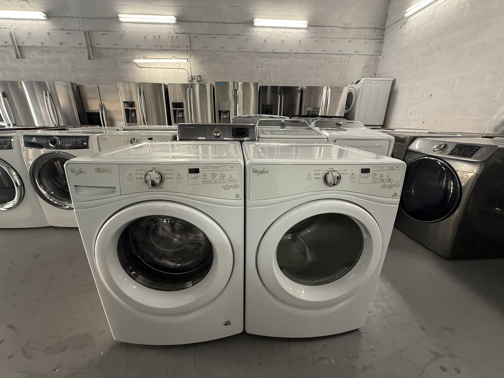 Whirlpool Washer And Dryer Set “27 ( Lavadora Y Secadora)