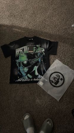 Hellstar t shirt , Size medium